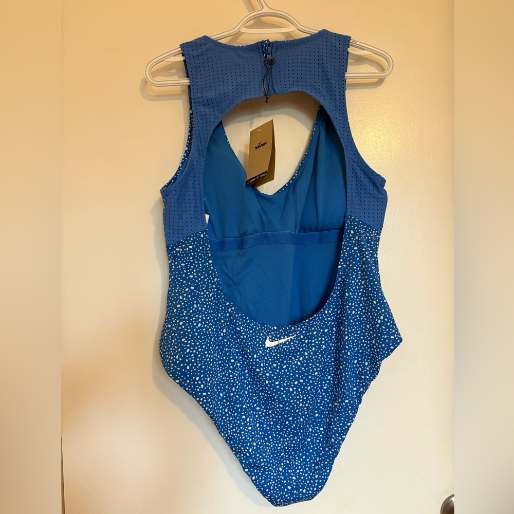 NWT Nike Women's Water Dots Open Back One-Piece Swimsuit XXL - Picture 4 of 8